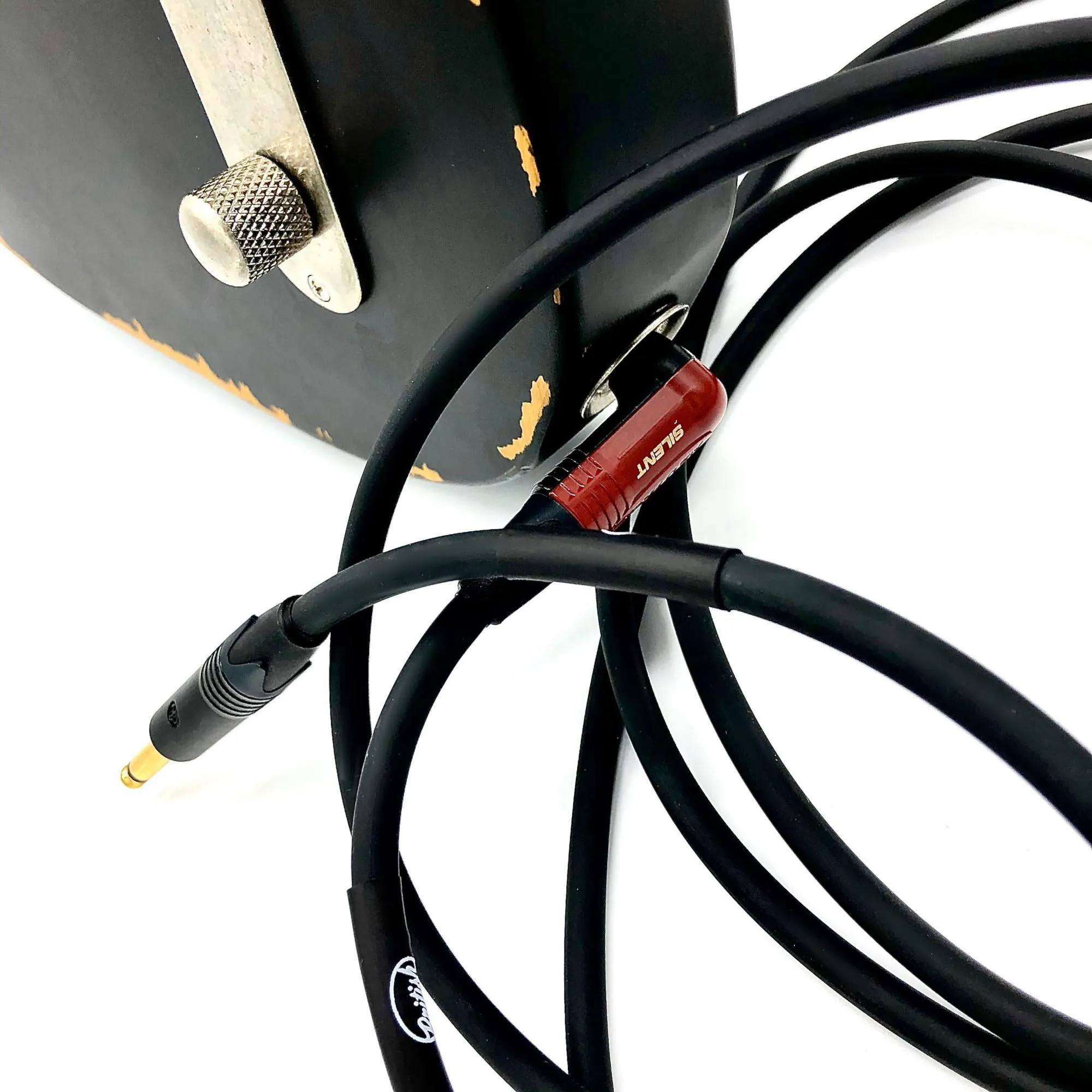 British Audio Pro Performance Silent Instrument Cable - Right Angle Silent to Straight (Black Jacket)