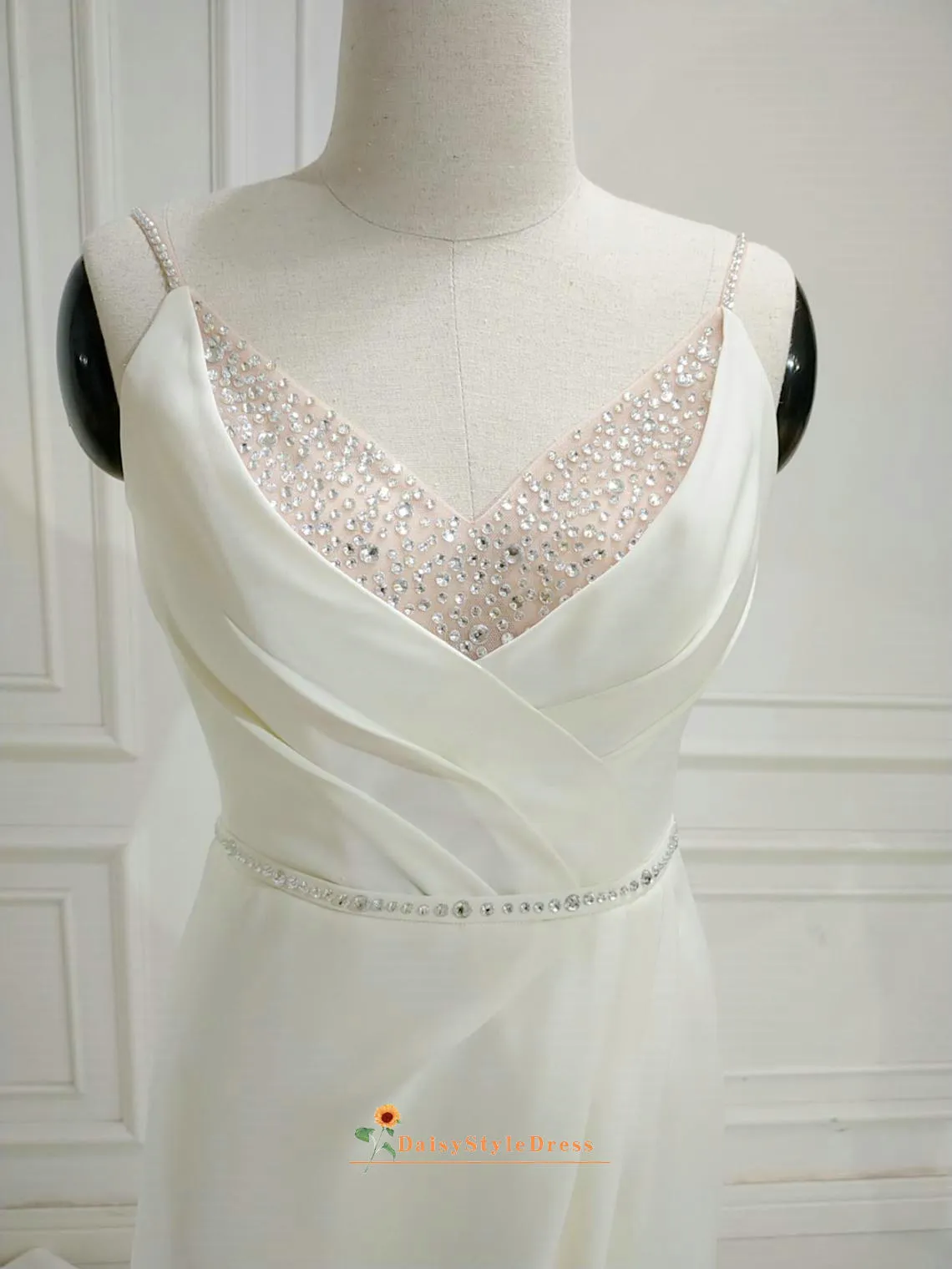Fashion Slit Beaded Wedding Dress