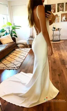 Sexy Backless Fitted Wedding Dress