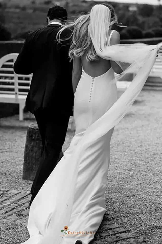Sexy Backless Fitted Wedding Dress