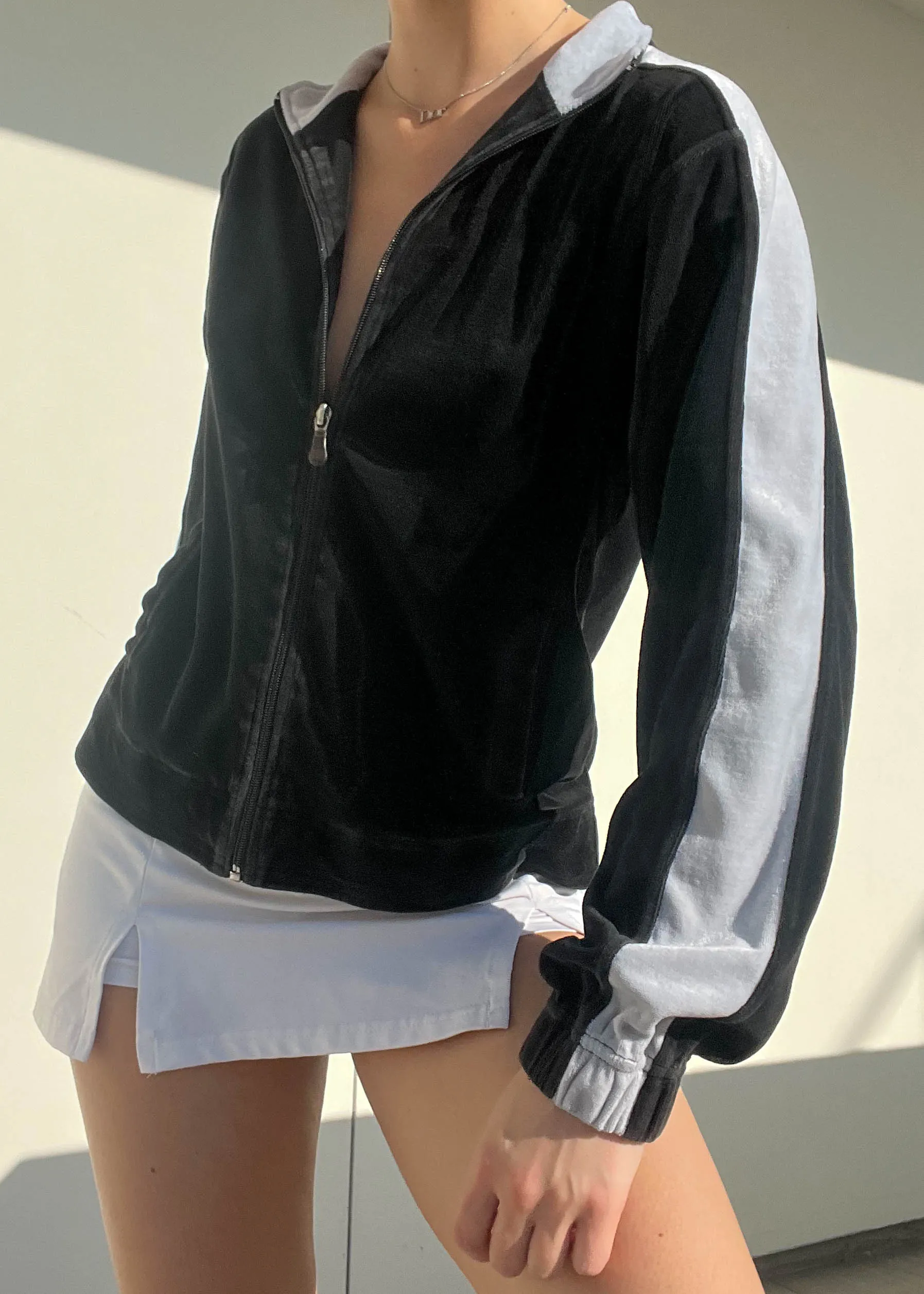 Y2k Black & Gray Velour Jacket (M)